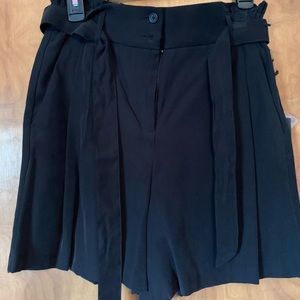 Simply Vera wang black shorts with a cute belt tie!